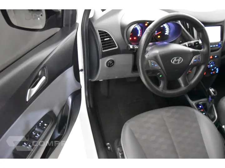 HB20S 1.6 COMFORT PLUS 16V FLEX 4P AUTOMÁTICO