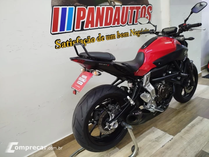 MT-07 700 cc