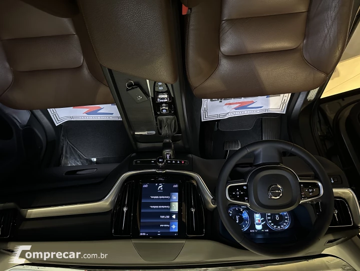 XC40 2.0 T5 Momentum AWD Geartronic