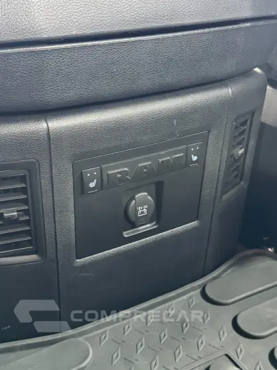 CLASSIC LARAMIE 5.7 CD V8 4X4 Aut.
