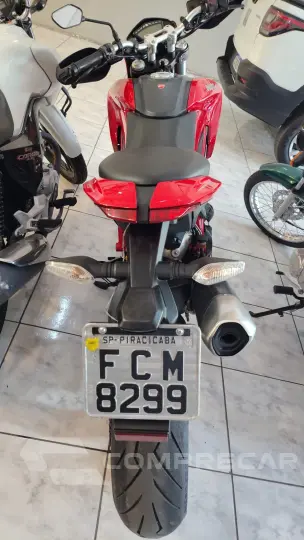 HYPERMOTARD 821