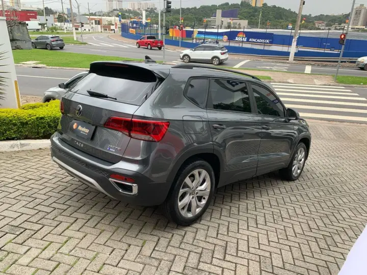 TAOS Comfortline 1.4 250 TSI Flex Aut.