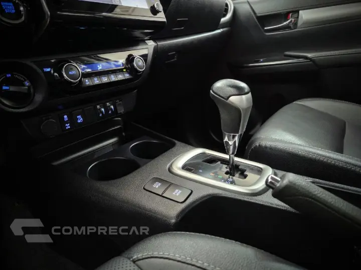 HILUX 2.8 D-4D TURBO DIESEL CD SRX 4X4 AUTOMÁTICO