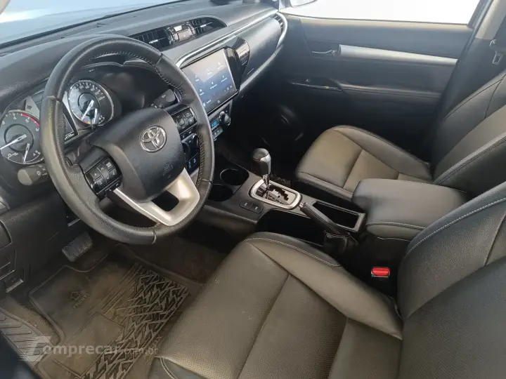 HILUX 2.8 D-4D TURBO CD SRX PLUS 4X4 AUTOMÁTICO