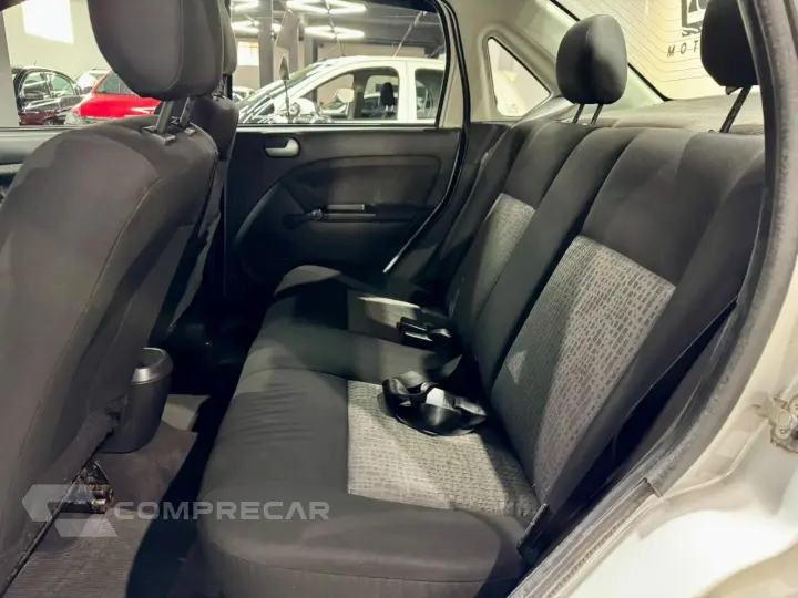 Fiesta Sedan 1.6 4P FLEX