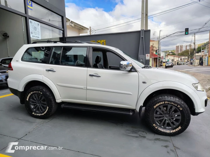 Pajero DAKAR/HPE 3.5 4x4 Flex 5p Aut.