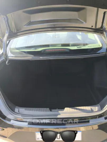 Onix Plus LT 1.0 Flex