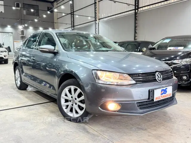 JETTA - 2.0 COMFORTLINE 4P MANUAL