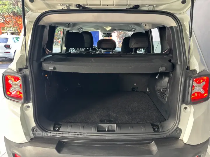 Renegade Sport 1.8 4x2 Flex 16V Aut.