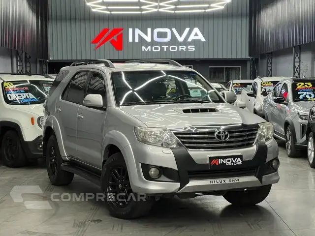 HILUX SW4 - 3.0 SRV 4X4 7 LUGARES 16V TURBO INTERCOOLER 4P A