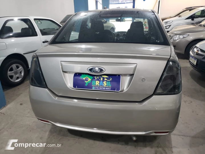 Fiesta Sedam 1.6 Zetec