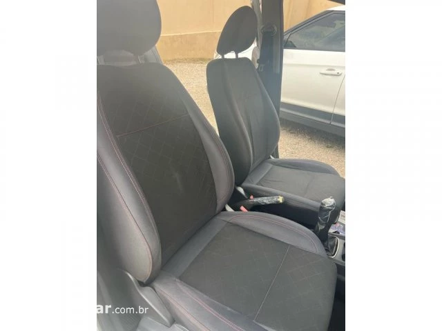FOX - 1.6 MI PRIME 8V 4P MANUAL