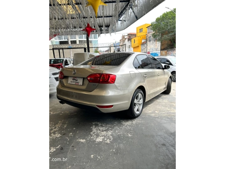 JETTA 2.0 COMFORTLINE FLEX 4P TIPTRONIC