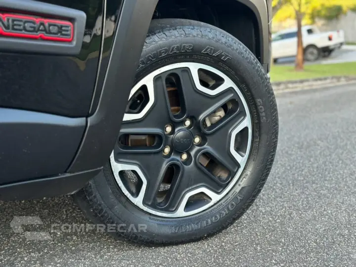 RENEGADE 2.0 16V TURBO DIESEL TRAILHAWK 4P 4X4 AUTOMÁTICO