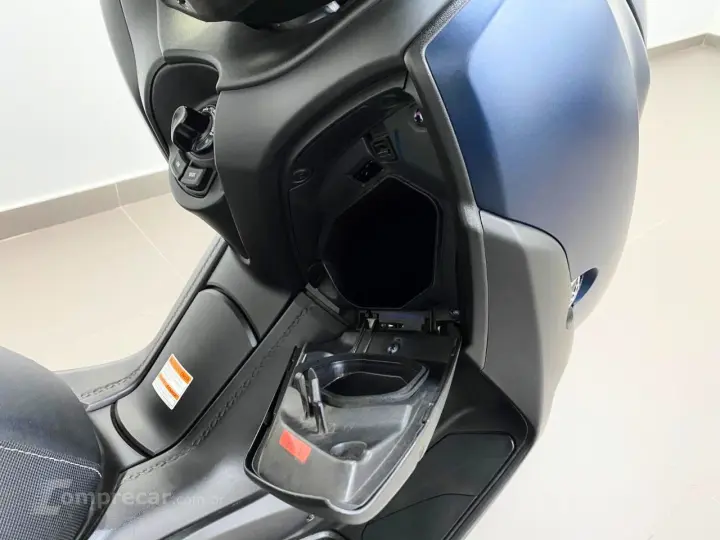 YAMAHA XMAX  250 ABS