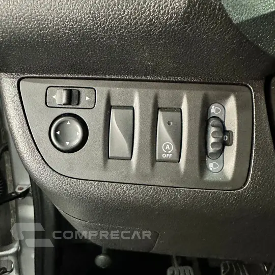 Kwid KWID Intense 1.0 Flex 12V 5p Mec.