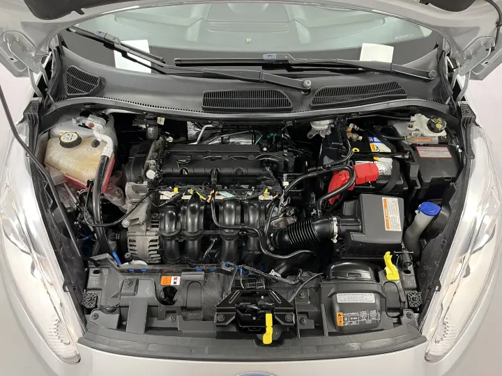 FIESTA 1.6 Titanium Hatch 16V