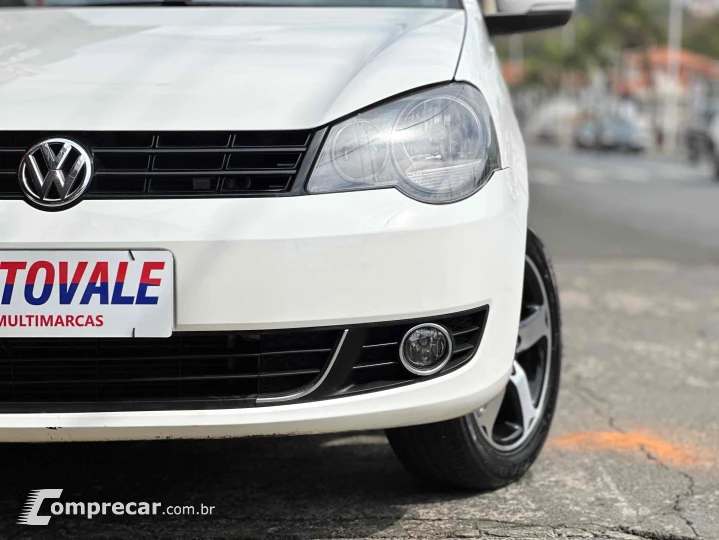 POLO SEDAN 1.6 MI 8V FLEX 4P MANUAL
