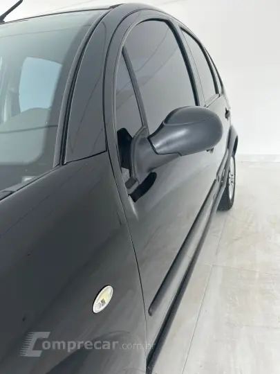 C3 1.4 I Exclusive 8V