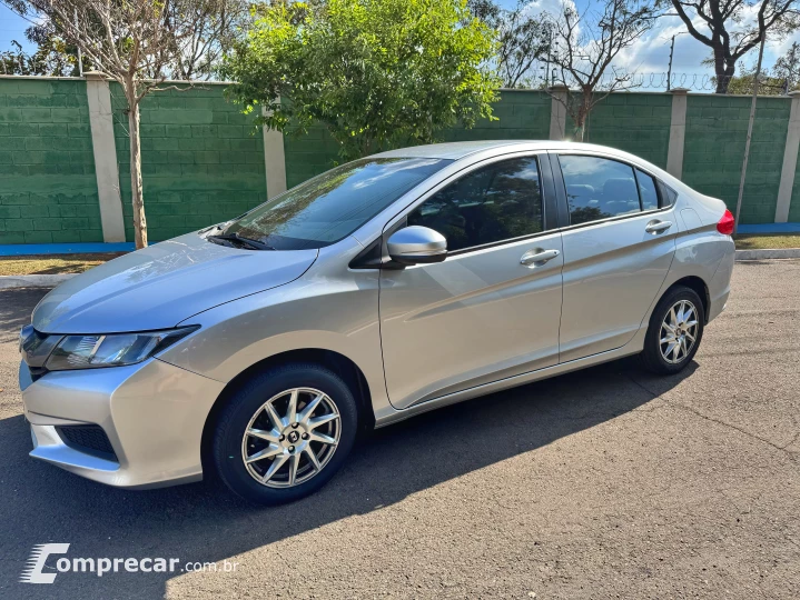 CITY 1.5 DX Sedan 16V