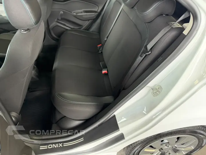 ONIX HATCH ADVANTAGE 1.4 8V Flex 5p Aut.