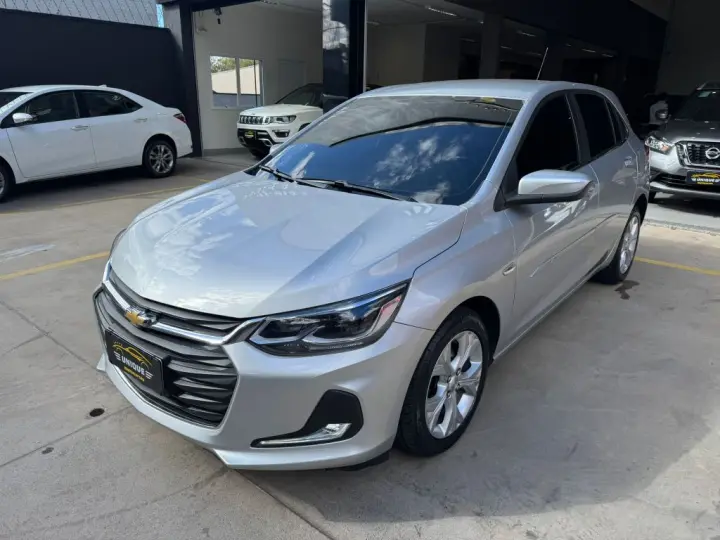 ONIX HATCH PREM. 1.0 12V TB Flex 5p Aut.