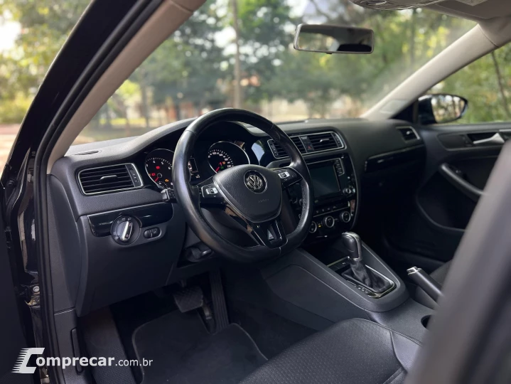 JETTA 2.0 TSI HIGHLINE 211CV GASOLINA 4P TIPTRONIC