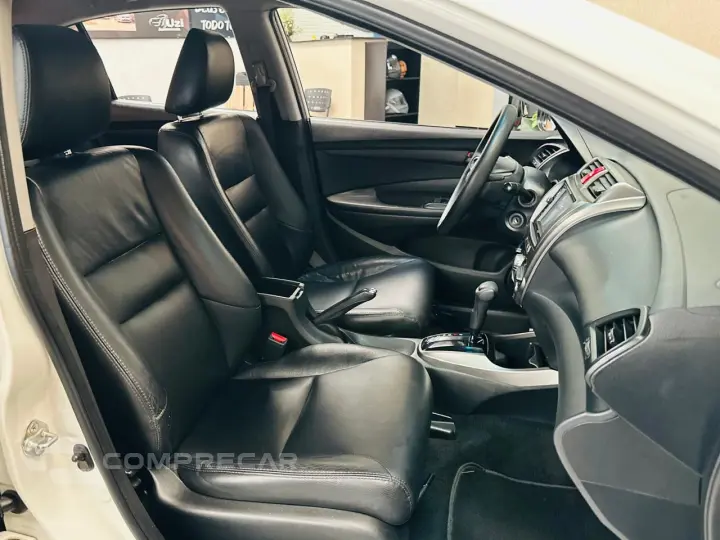 CITY 1.5 LX Sedan 16V