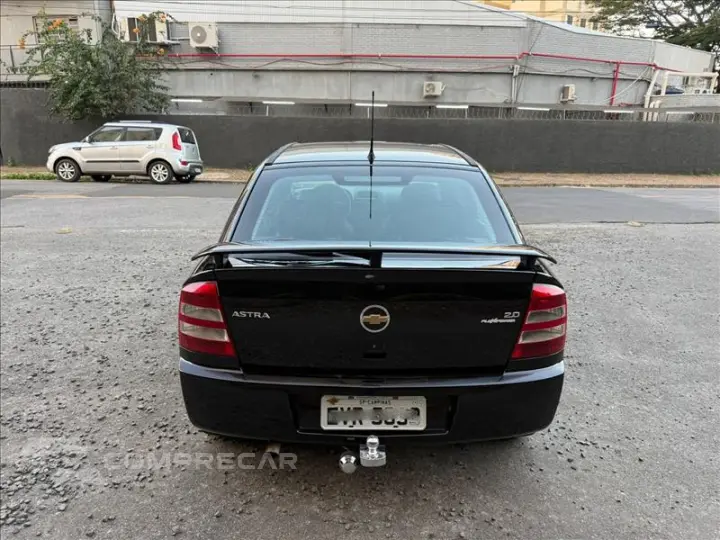 ASTRA 2.0 MPFI Advantage 8V