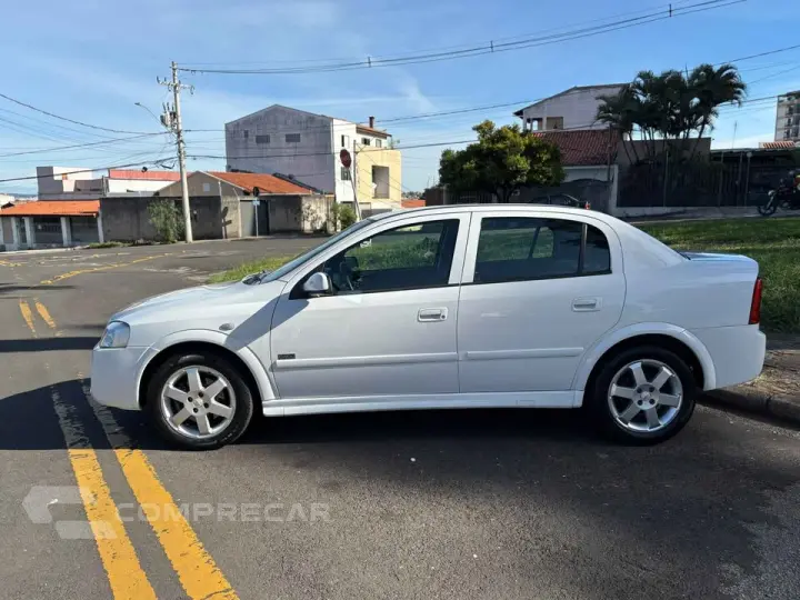 ASTRA 2.0 MPFI Advantage 8V