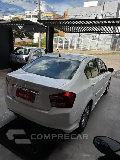 CITY 1.5 LX Sedan 16V