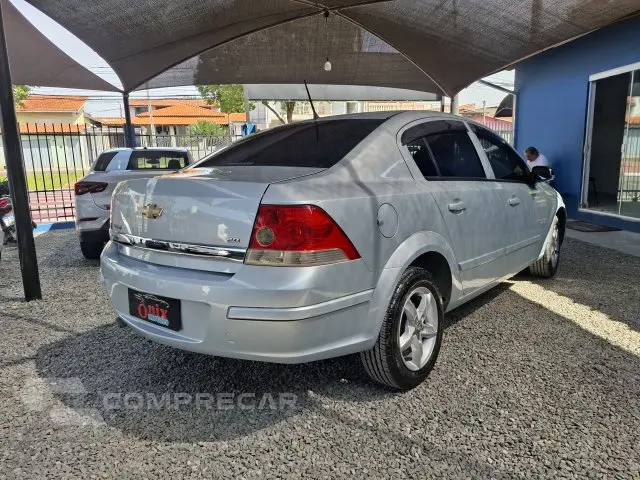 VECTRA SEDAN - 2.0 MPFI EXPRESSION 8V 140CV 4P MANUAL