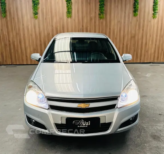 VECTRA 2.0 MPFI Expression 8V
