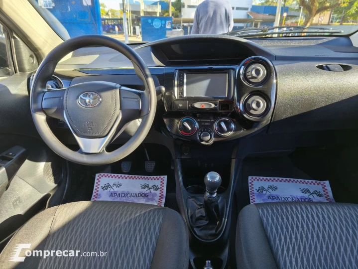 Etios Sedan 1.5 16V 4P FLEX X