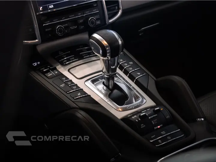 CAYENNE 4.8 4X4 V8 32V TURBO GASOLINA 4P TIPTRONIC