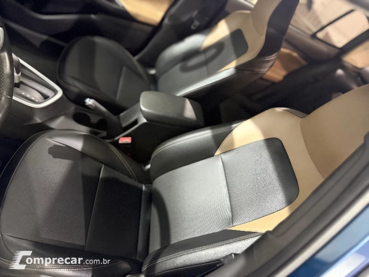 ONIX 1.0 Turbo Plus Premier