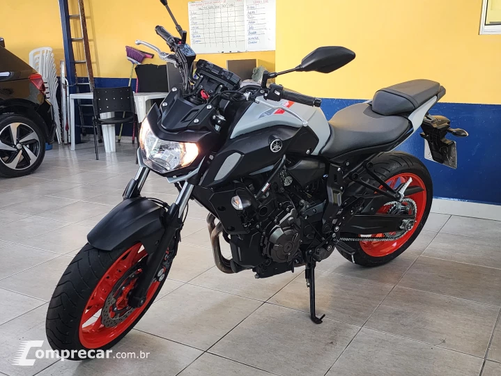 MT07