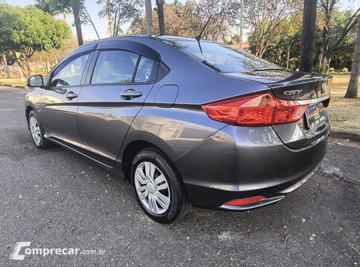 CITY 1.5 DX Sedan 16V