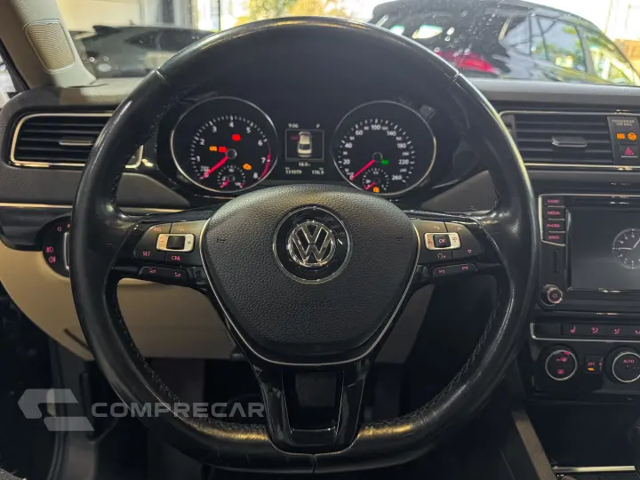 JETTA 2.0 TSI HIGHLINE 211CV GASOLINA 4P TIPTRONIC