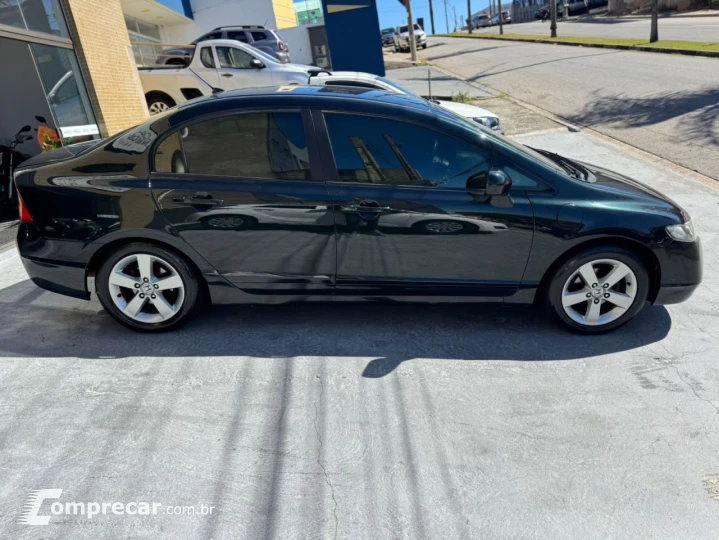 Civic Sedan LXS 1.8/1.8 Flex 16V Aut. 4p