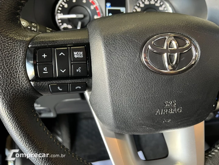 HILUX 2.8 D-4D TURBO DIESEL CD SRX 4X4 AUTOMÁTICO