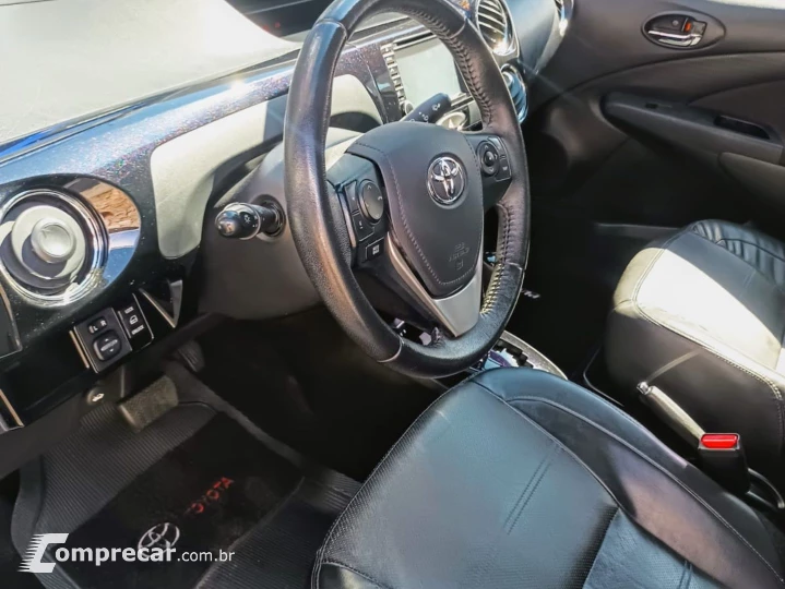 Etios 1.5 Platinum Sedan 16V Flex 4P Automático