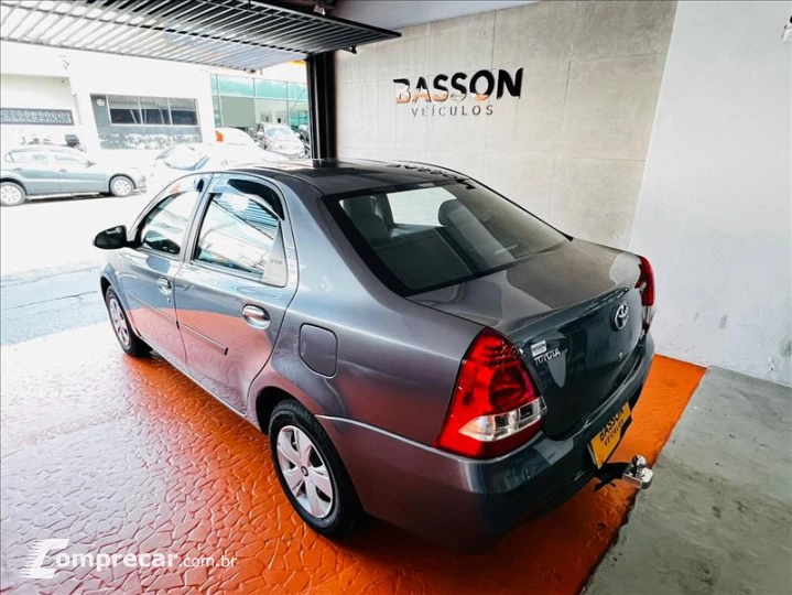 ETIOS 1.5 XS Sedan 16V
