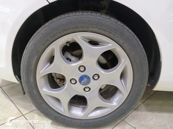 FIESTA 1.6 SE Plus Hatch 16V