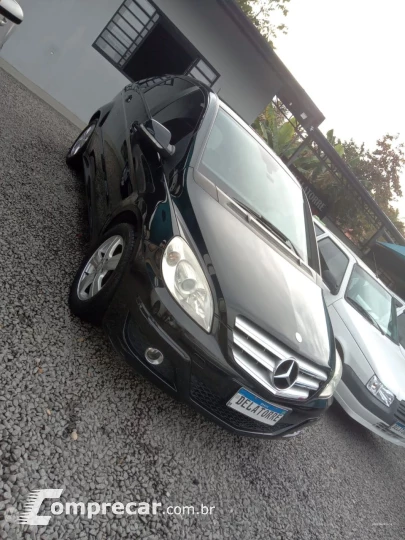 B 180 1.7 4P AUTOMÁTICO