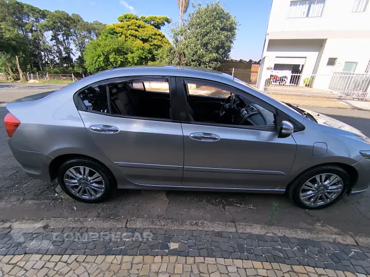 CITY 1.5 EX Sedan 16V