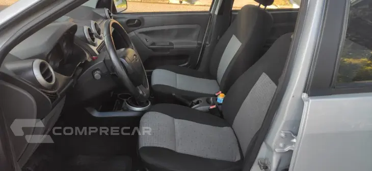 FIESTA 1.6 MPI Class Sedan 8V