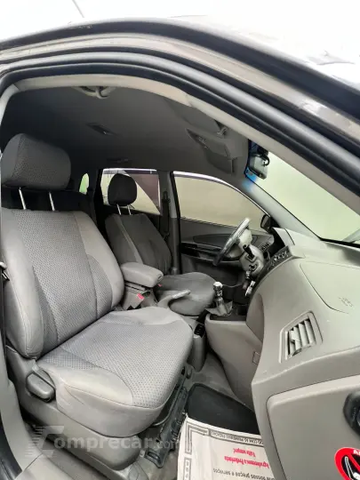 TUCSON 2.0 GL 2WD 16V