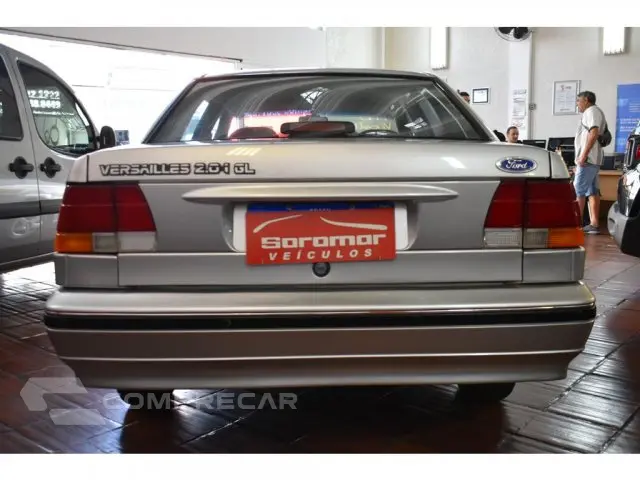 VERSAILLES - 2.0 GL 8V 4P MANUAL