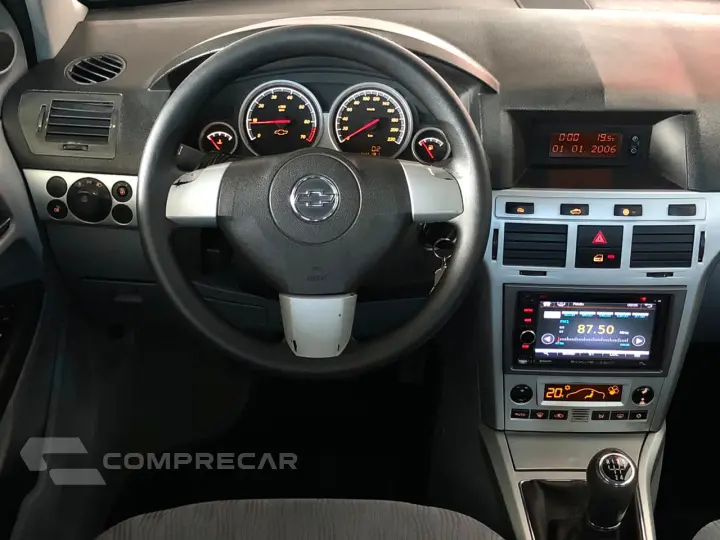 VECTRA 2.0 MPFI Elegance 8V